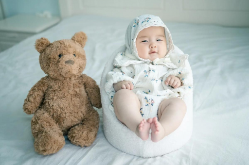 万宁宝宝挠耳朵是怎么回事 万宁宝宝挠耳朵是怎么回事