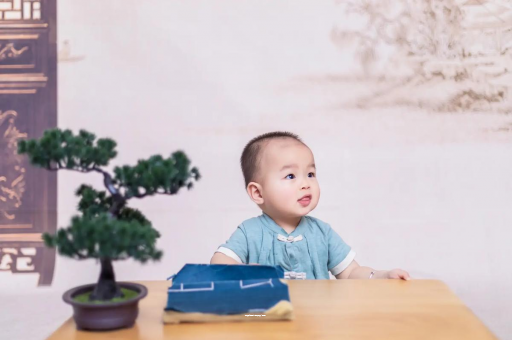 万宁宝宝眼屎多是什么原因 万宁宝宝眼屎多是什么原因